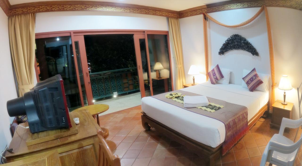 Kata Minta Hotel Phuket Exterior photo