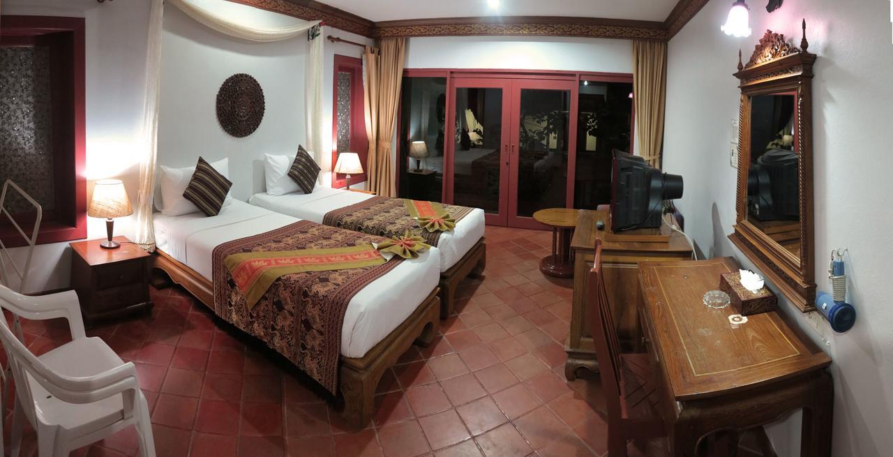 Kata Minta Hotel Phuket Exterior photo