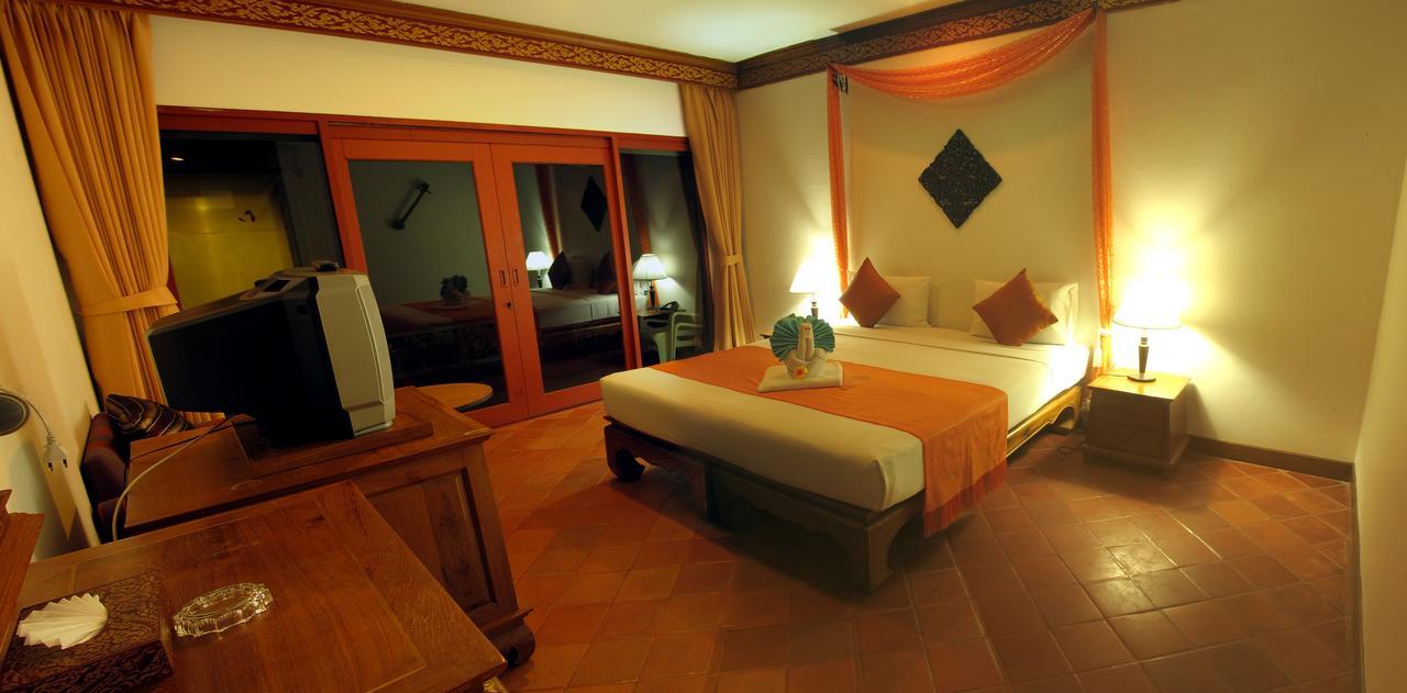 Kata Minta Hotel Phuket Exterior photo