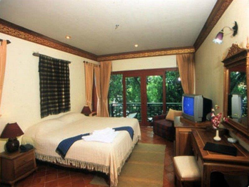 Kata Minta Hotel Phuket Exterior photo