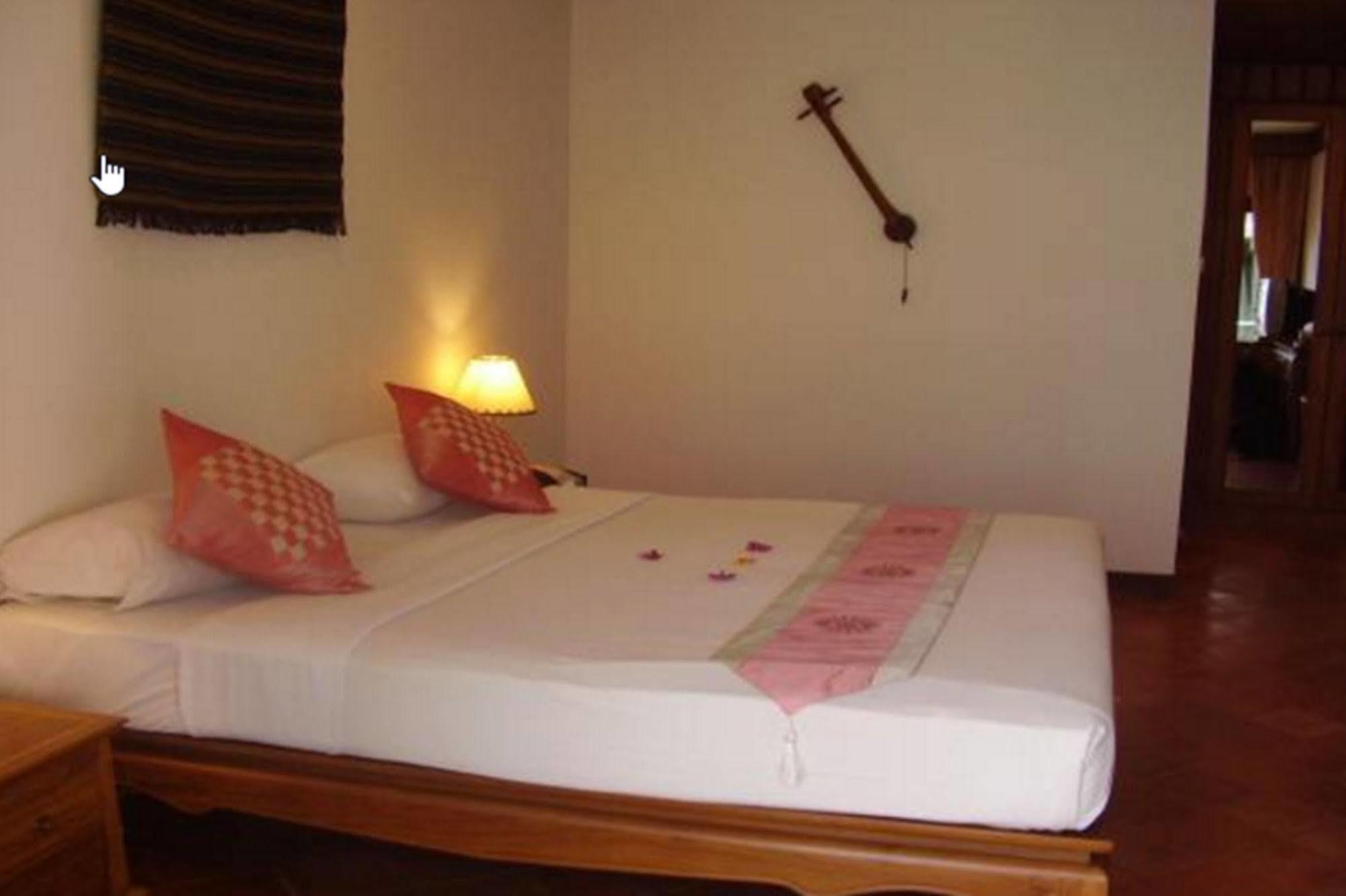 Kata Minta Hotel Phuket Exterior photo